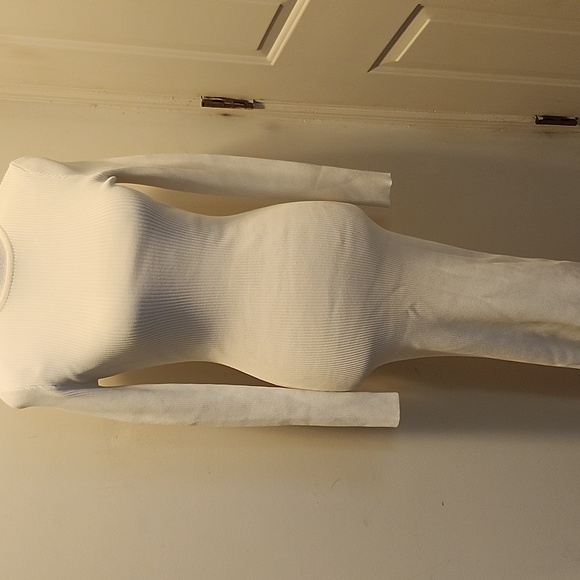 Meshki Rowen Long Sleeve Midi Ribbed Strech Dress - Picture 2 of 6